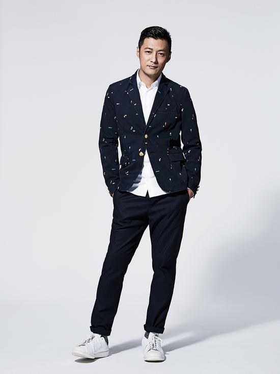 余文乐帅酷有型