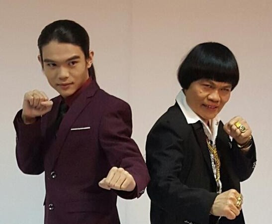 叶竞生与儿子合照