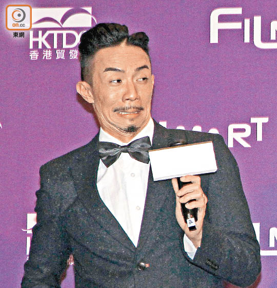 张继聪自认是老婆的粉丝,新剧每一集都追看.