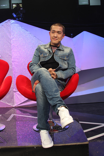 张博宇录制真人秀点评犀利笑料不断