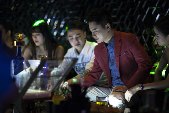 《欢乐颂》郭晓然百变角色演绎智慧人生