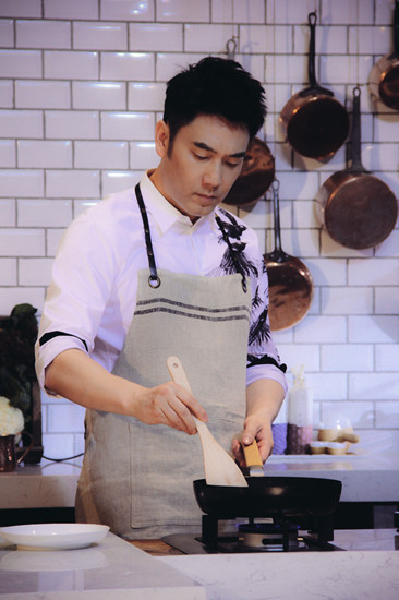 林依轮的美食节目中,继上周的"日式厚烧玉子","嫩煎小牛里脊"后,林依