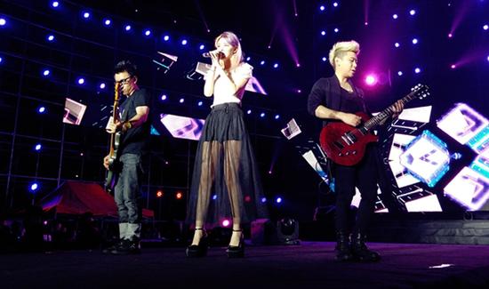 小爱与花儿乐队