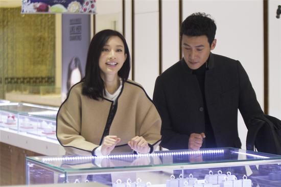 陆毅饰方启宏和张俪饰程子欣 (1)