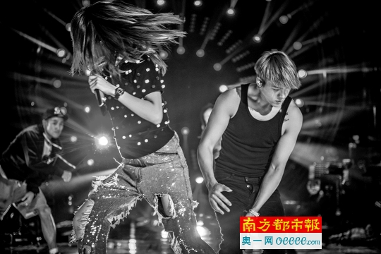 容祖儿和陈伟霆的表演被狂赞