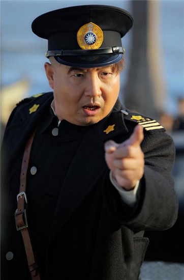 宁文彤签完美建信 《欢乐颂》演喜感老严