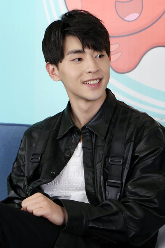 邓伦通告戏约不断