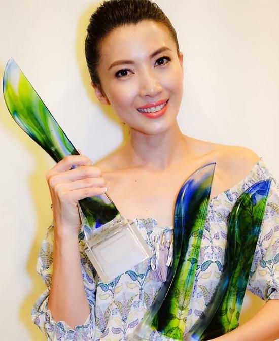 欧萱新加坡红星大奖终封视后 将来华发展