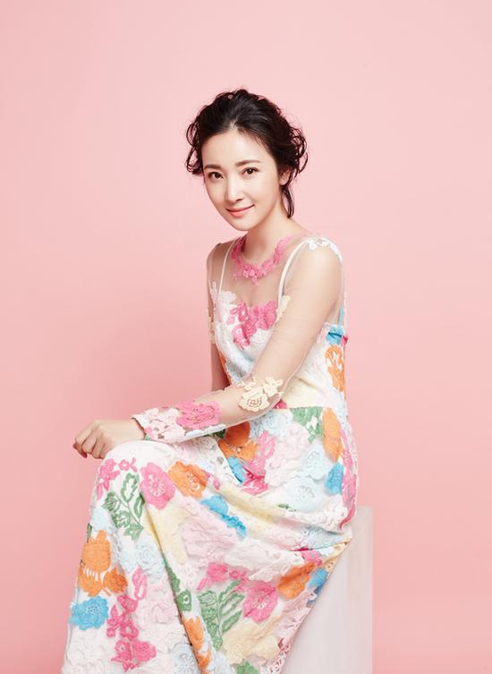 《利刃出击》热拍 王妍苏演绎"打女"