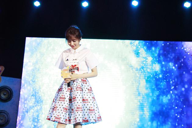 刘惜君现场献唱多首歌曲