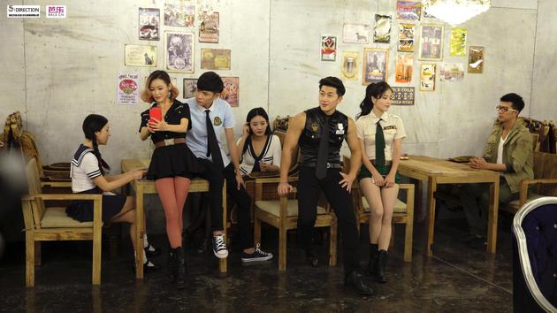 《撕名牌杀戮事件》剧情反转情节烧脑