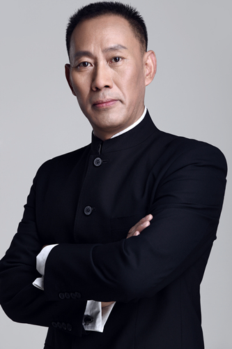 著名演员吴京安