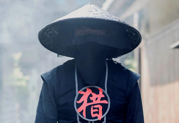 猎人队长李学庆《全员2》脱掉西装变名捕