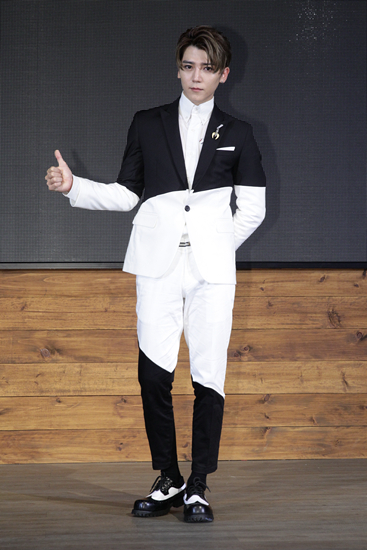 Bii毕书尽6日发行新专辑《I'M Bii TO THE DOUBLE i》