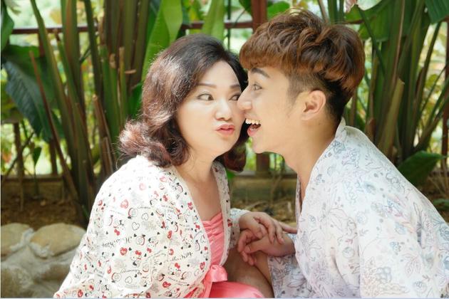 白冰冰演电影 荧屏上初吻首献钟一宪