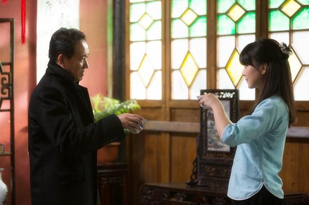 新浪娱乐讯 由丁咛,李幼斌,张粟[微博]主演36集电视剧《邮差》登陆