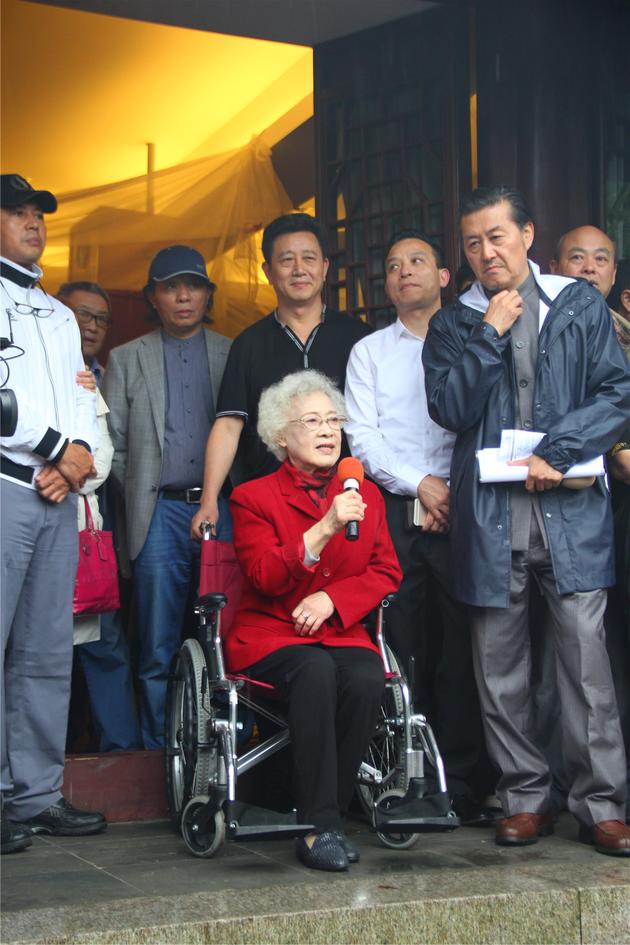 秦怡愿一直学习、工作