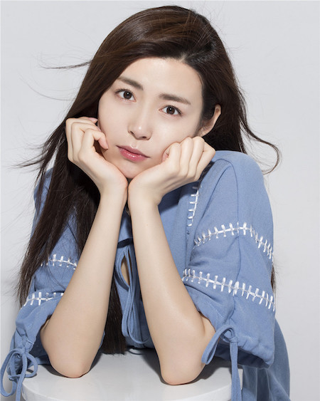 卢杉出演《白色婚礼》 夏日绽放多样爱情