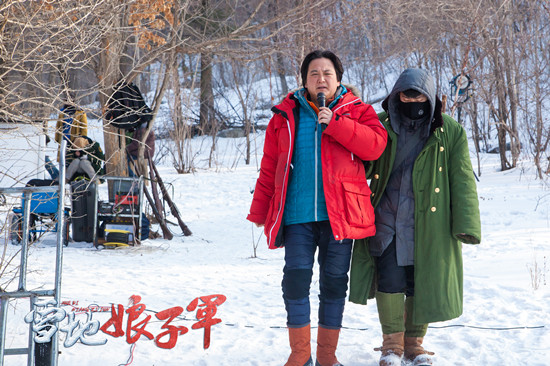 张多福导演指挥拍摄