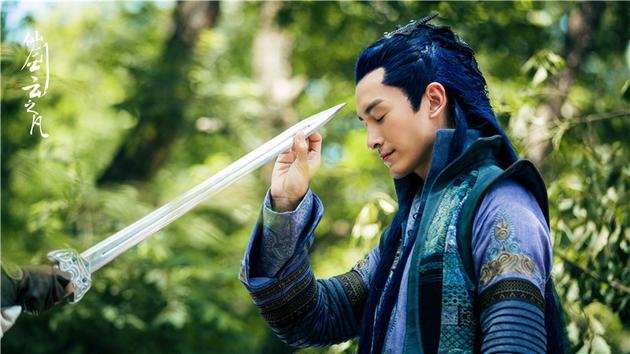 郑元畅饰演龙幽