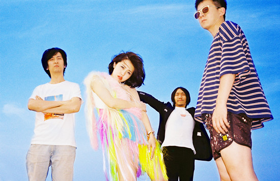 后海大鲨鱼俏皮风