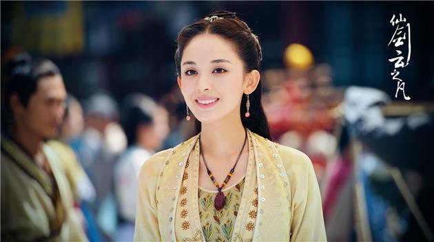 娜扎饰演唐雨柔