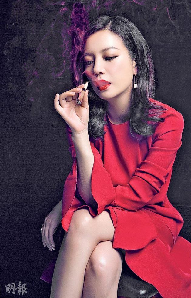 赵薇展现霸气一面。