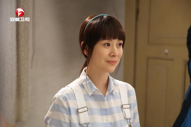 《女不强大天不容》