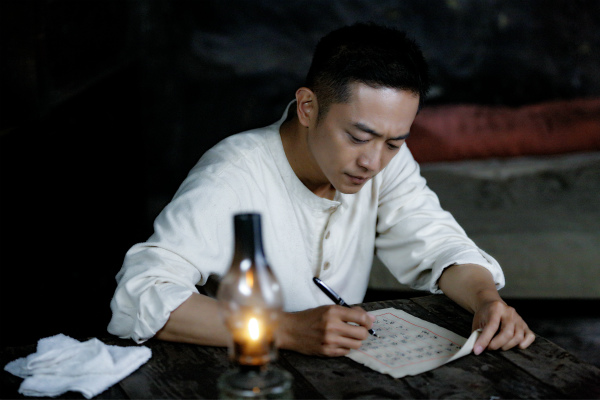 《匹夫英雄》陈昭荣落魄少爷变柔情匪王