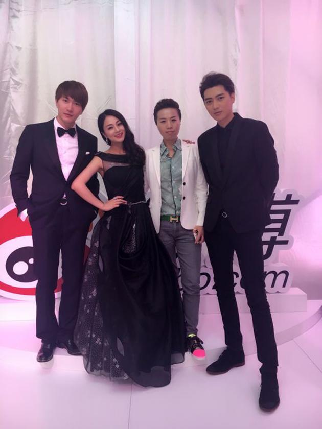 爱在星空下微博电影之夜现最萌身高差