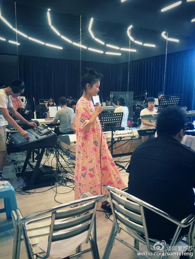 苏运莹认真排练