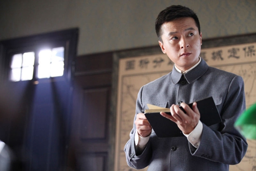 朱雨辰《追击者》玩cosplay 特工连背黑锅