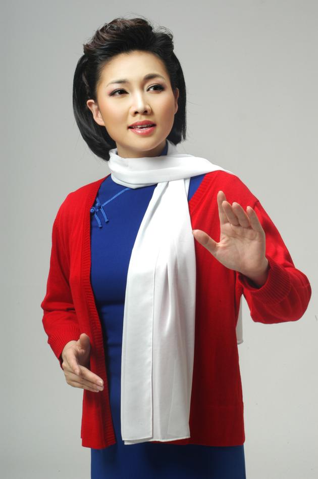 是中国人民解放军空军政治部文工团1963年9月根据小说《红岩》改编,是