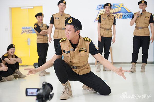 邓超演技爆棚完美隐藏白板特工身份