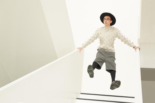 赖伟锋《最差不过是孤独》宣传照