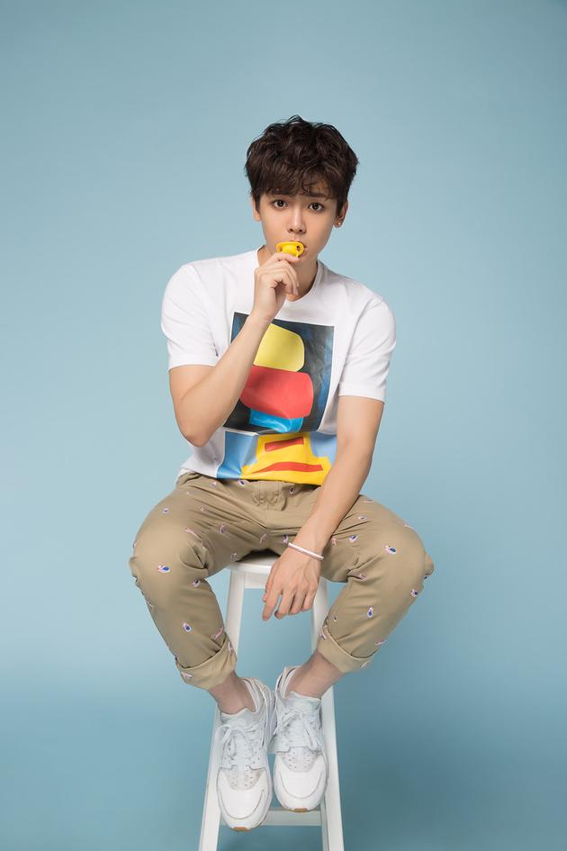 侯明昊《超能奶爸》