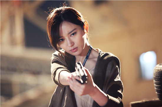 绝地逃亡施诗化身忠犬女警助成龙侦案