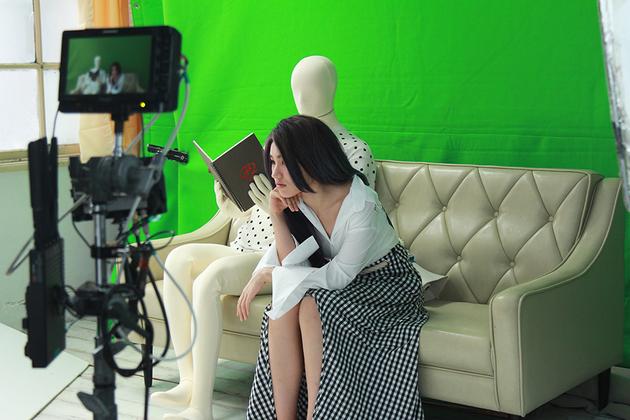 赵大格台北拍摄MV暴晒三小时