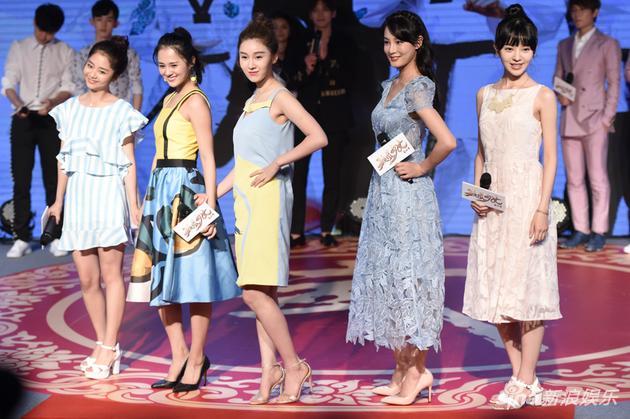 五位女演员惊艳亮相