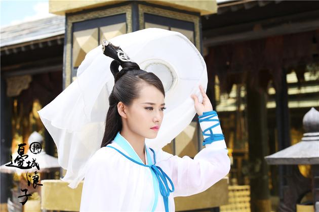 柴碧云饰翠浓惹人怜