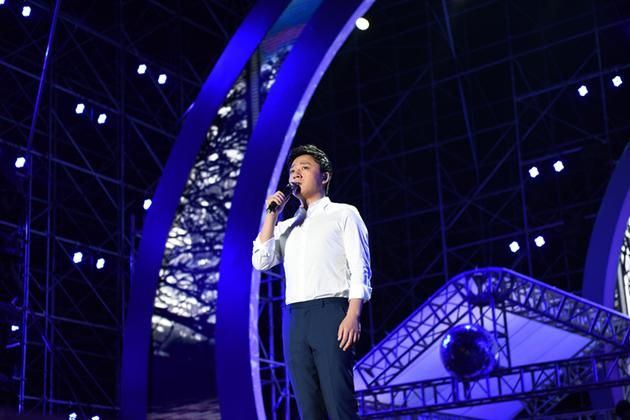 张磊30日成都举行音乐会 将弹唱影视金曲