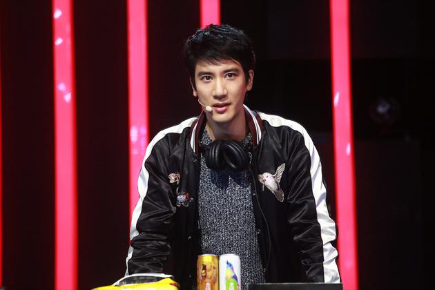 王力宏帅气点评