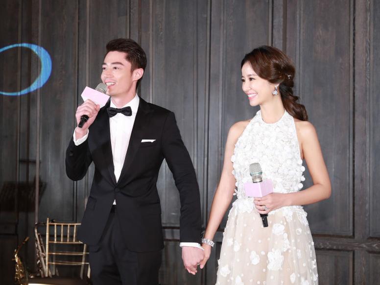 霍如归宁宴甜吻喂食虐狗