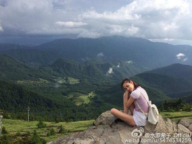 水原希子晒照