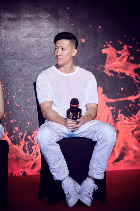 种草达人!《危城》洪天照酷炫开打