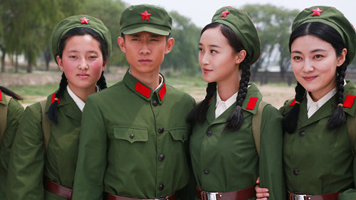 蓝盈莹热血青春拼胆量诠释女中豪杰