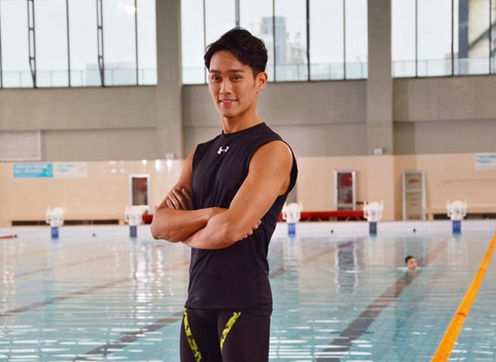 黄恺杰入水变斗士 实力致敬奥运健儿