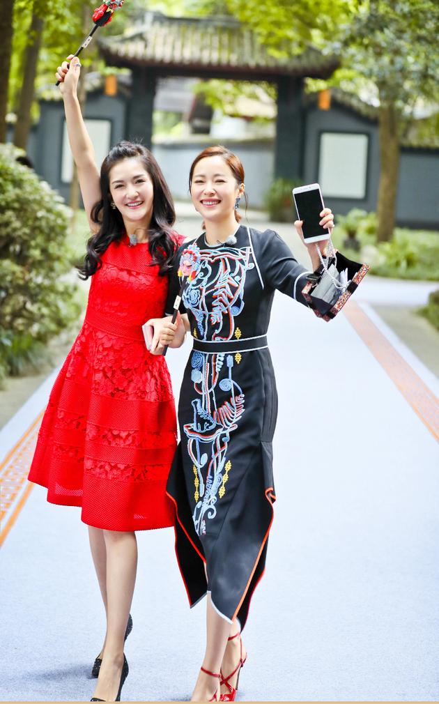 江一燕被谢娜带跑偏樱桃姐妹相爱相杀