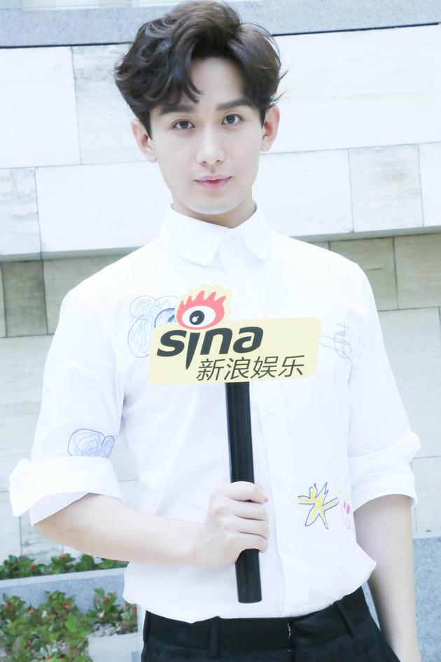 成毅：赵丽颖杨紫都是努力的演员