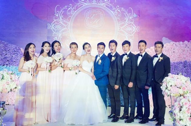 演员肖轶黄白露大婚众明星好友到场祝贺